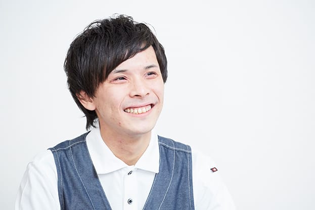 店舗事業本部 Bグループ 枚方堂山店 店長 森本 崇人